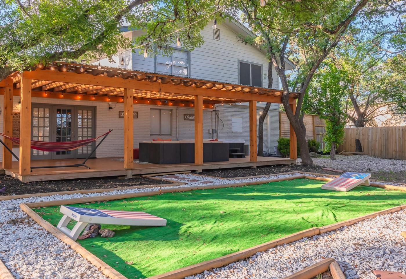 Luxurious Home With Hot Tub & Tree Deck By 6Flags 圣安东尼奥 外观 照片