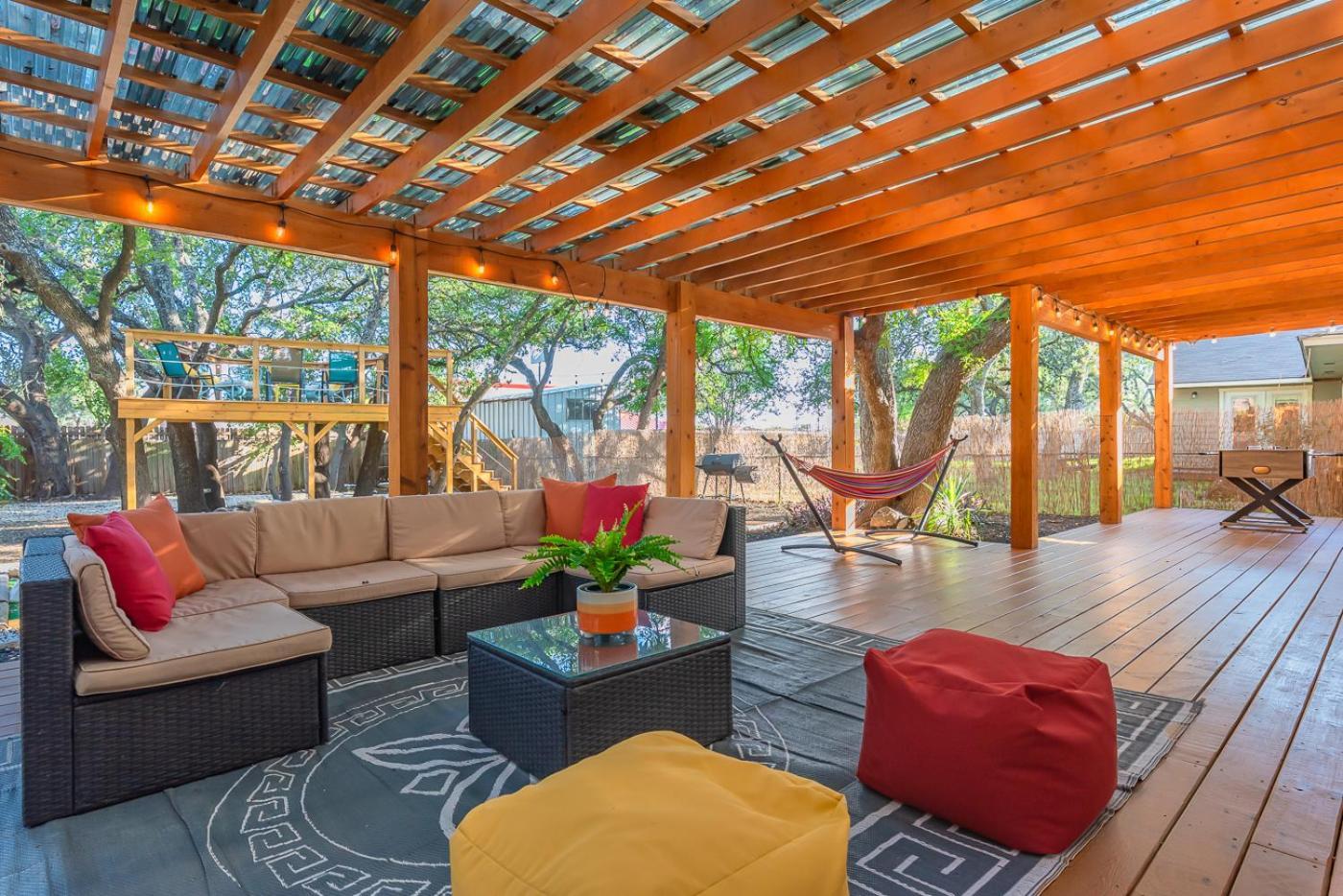 Luxurious Home With Hot Tub & Tree Deck By 6Flags 圣安东尼奥 外观 照片