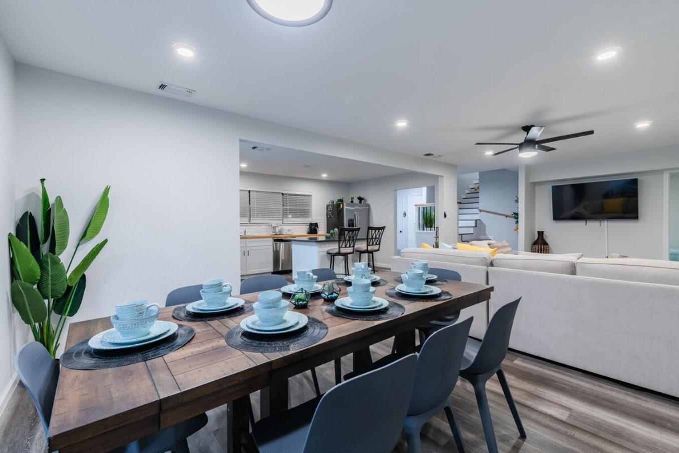 Luxurious Home With Hot Tub & Tree Deck By 6Flags 圣安东尼奥 外观 照片
