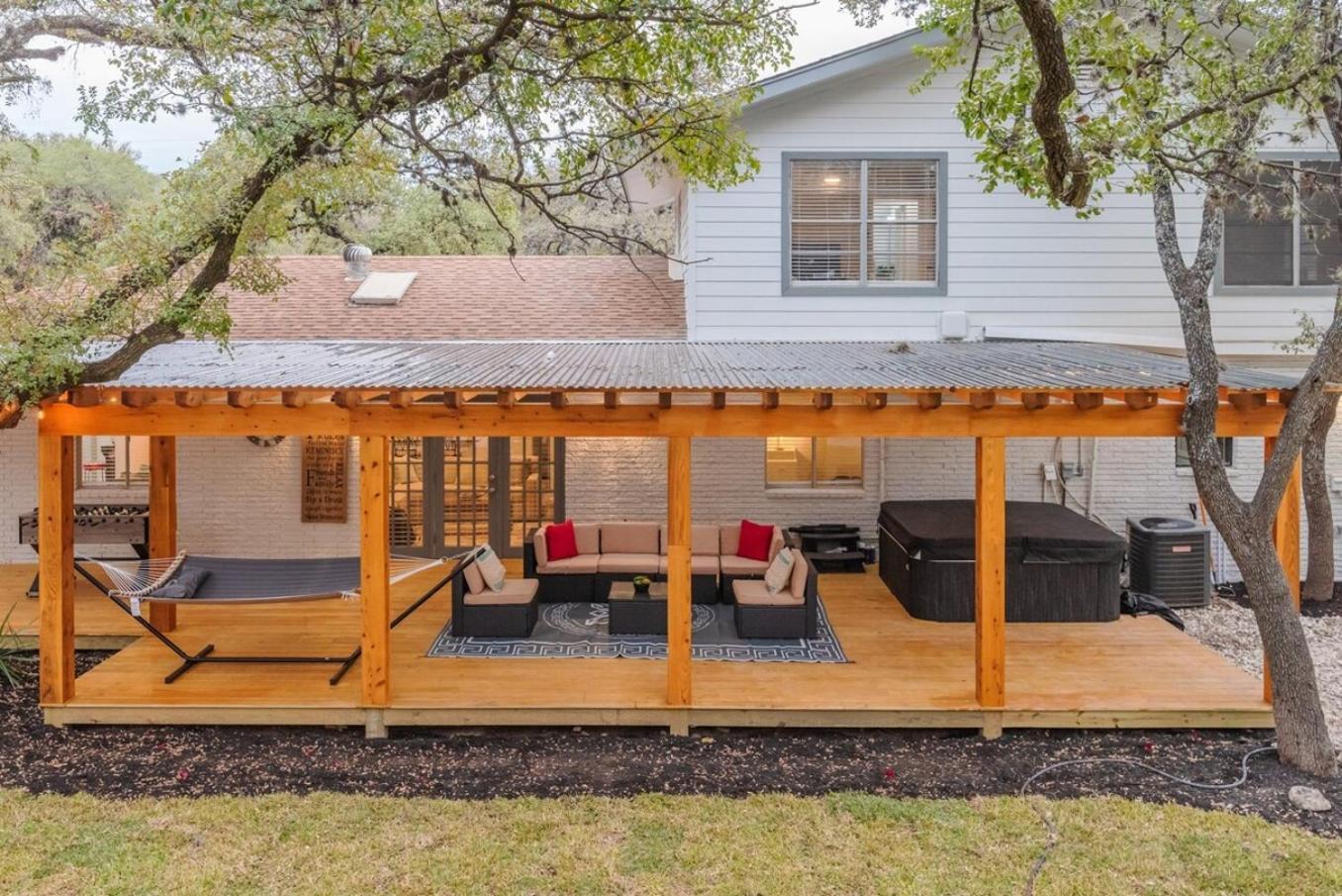 Luxurious Home With Hot Tub & Tree Deck By 6Flags 圣安东尼奥 外观 照片